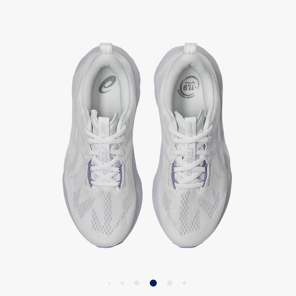 ASICS Women's Novablast 5 in white/lilac hint - Picture 10 of 11